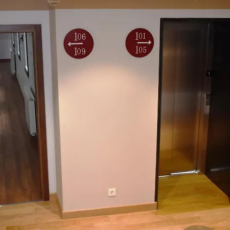 아파트 Turisticos Pueri Cantores Burgo